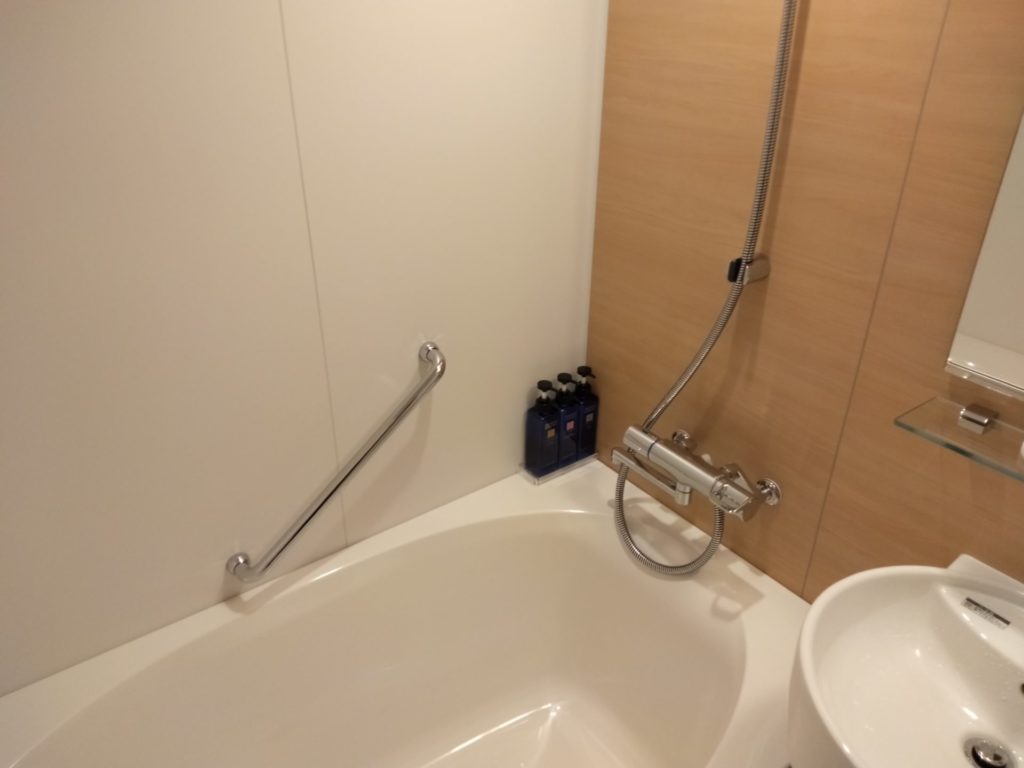 ロイヤルツインホテル京都八条口　浴室
