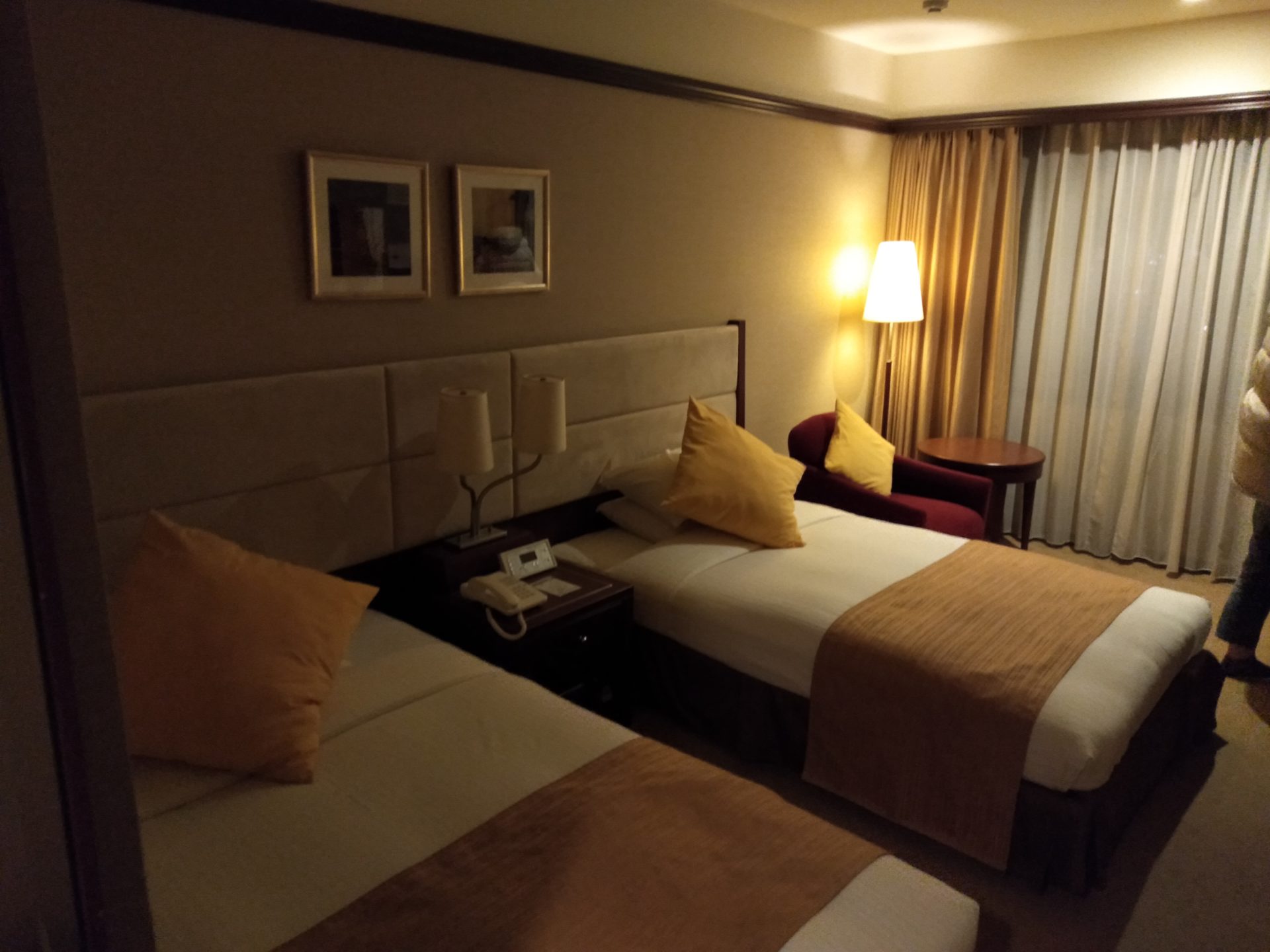 岡山国際ホテル　室内　ベッド