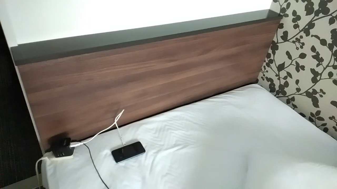 アイホテル横浜　室内　ベッド
