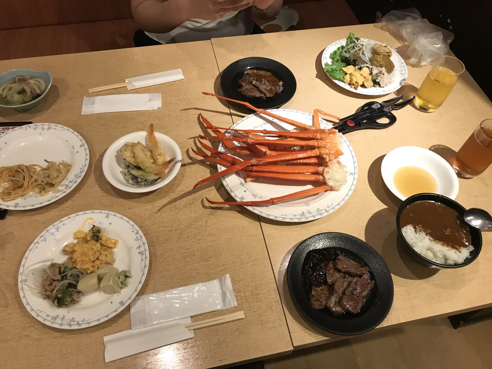 神戸ポートタワーホテル なごみの湯宿　夕食　蟹　カレー　ステーキ　神戸ポートキッチン